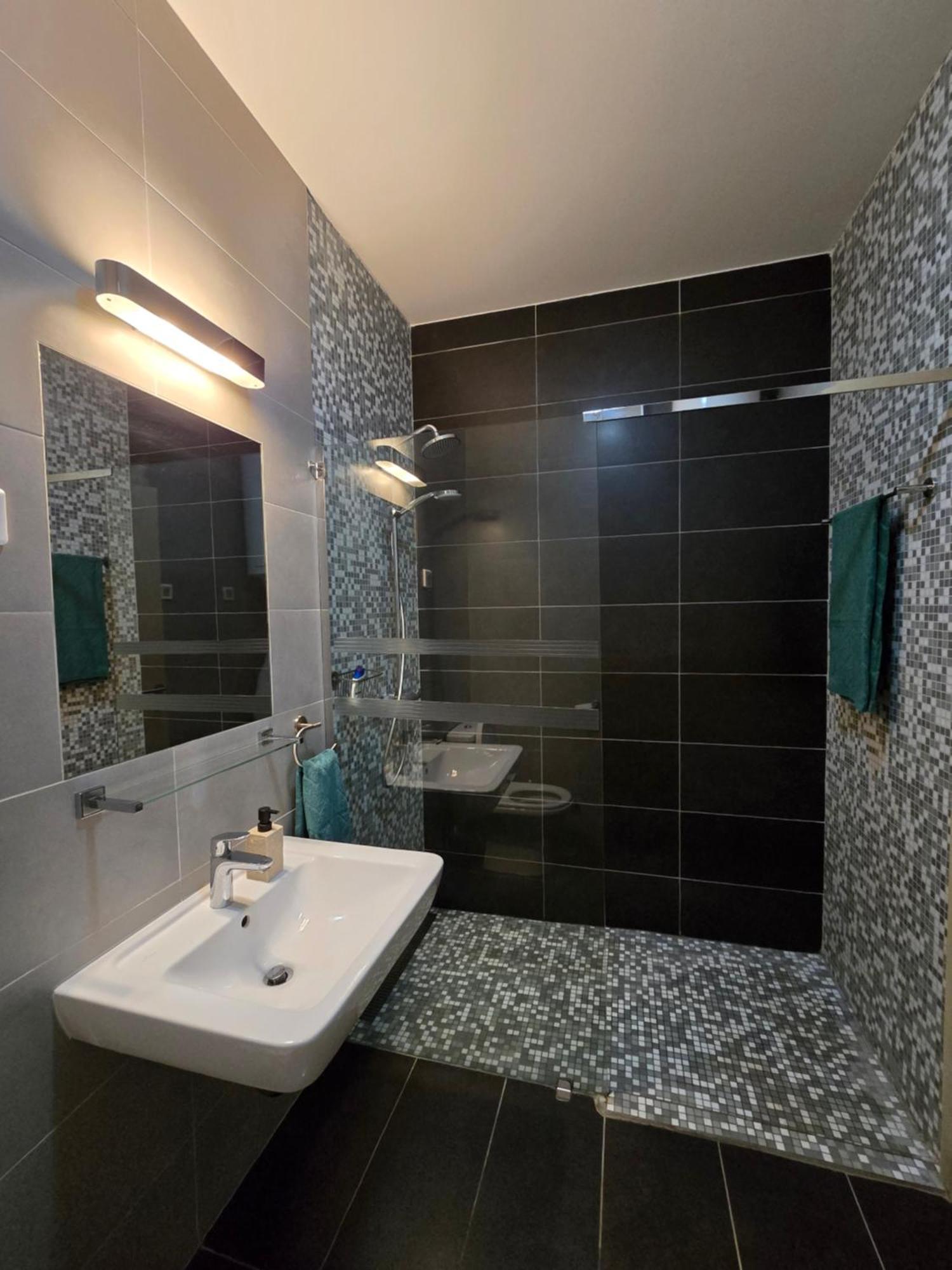 Lavender Bay Apartment Dee B02 Дони-Моринь Экстерьер фото